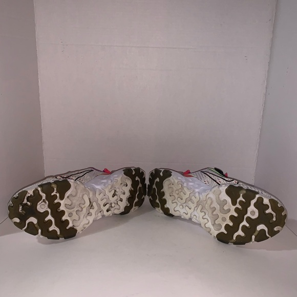 Size 10.5 - Nike React Vision Barely Volt Pink 2020 - Picture 4 of 7